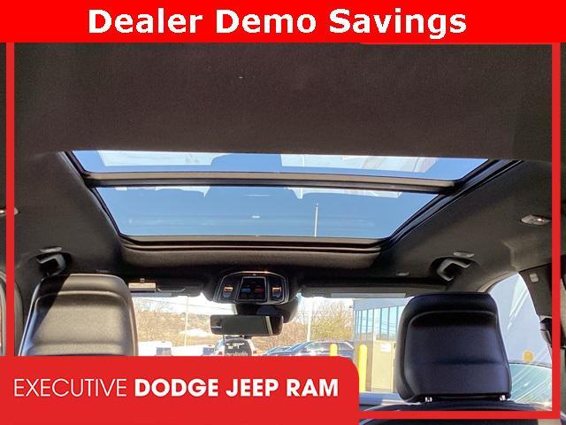 new 2025 Jeep Grand Cherokee car, priced at $55,044