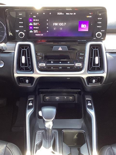 used 2022 Kia Sorento car, priced at $31,547