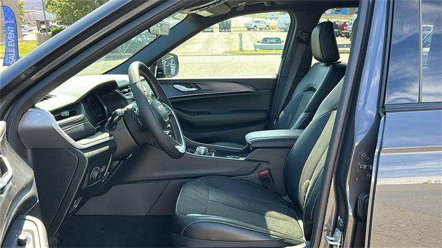 new 2025 Jeep Grand Cherokee car, priced at $43,223