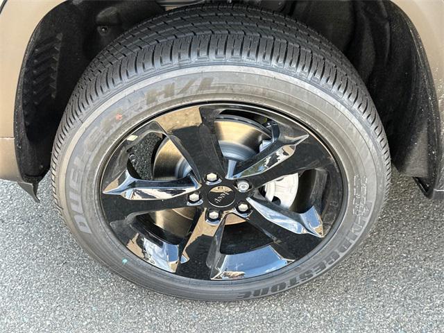 new 2025 Jeep Grand Cherokee car, priced at $43,223