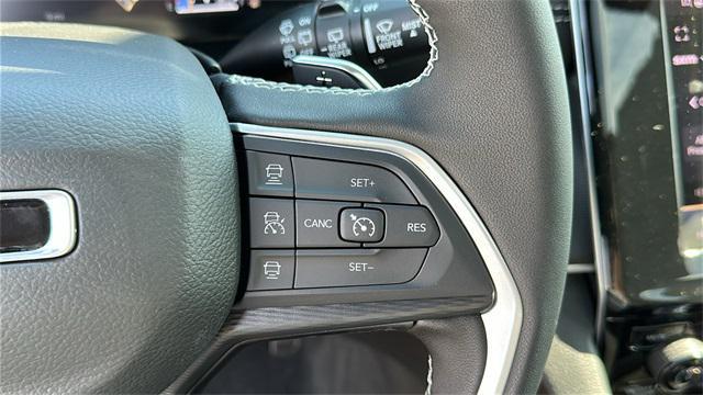 new 2025 Jeep Grand Cherokee car, priced at $43,223