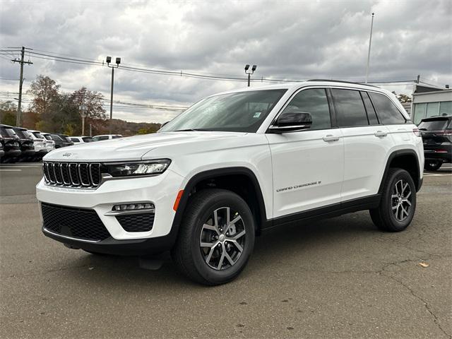 new 2025 Jeep Grand Cherokee car, priced at $47,165