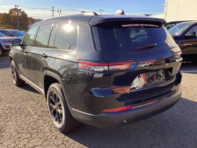 new 2024 Jeep Grand Cherokee L car, priced at $44,001