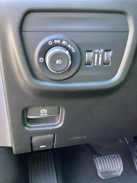 new 2025 Jeep Grand Cherokee car, priced at $49,107