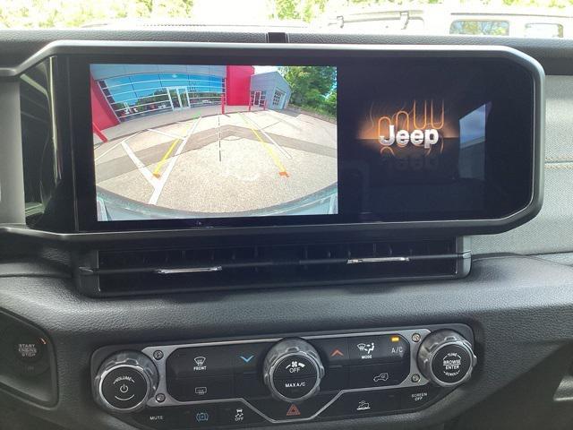 new 2025 Jeep Gladiator car, priced at $47,009