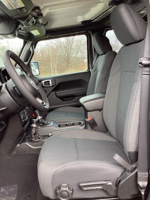 new 2025 Jeep Wrangler car, priced at $45,161