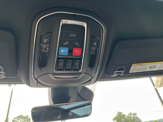 new 2025 Jeep Grand Cherokee car, priced at $46,756