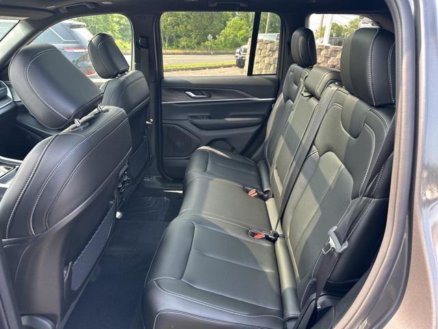 new 2025 Jeep Grand Cherokee car, priced at $46,756