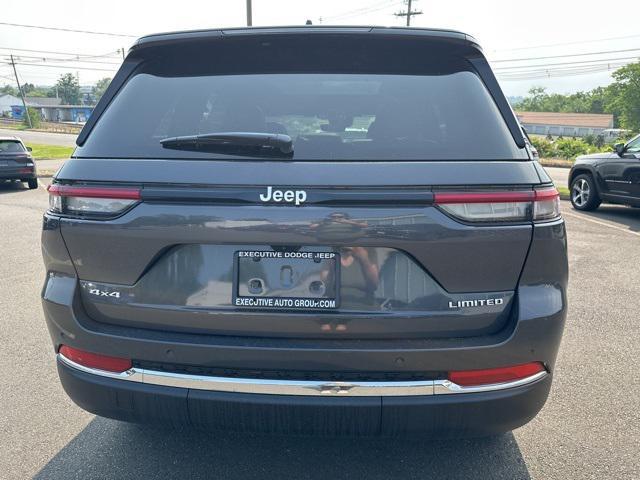 new 2025 Jeep Grand Cherokee car, priced at $46,756