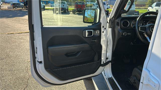 used 2022 Jeep Gladiator car, priced at $34,987