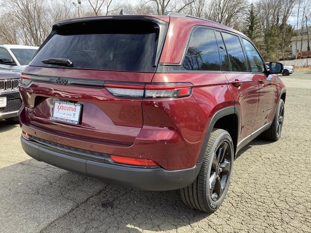 new 2025 Jeep Grand Cherokee car, priced at $37,915