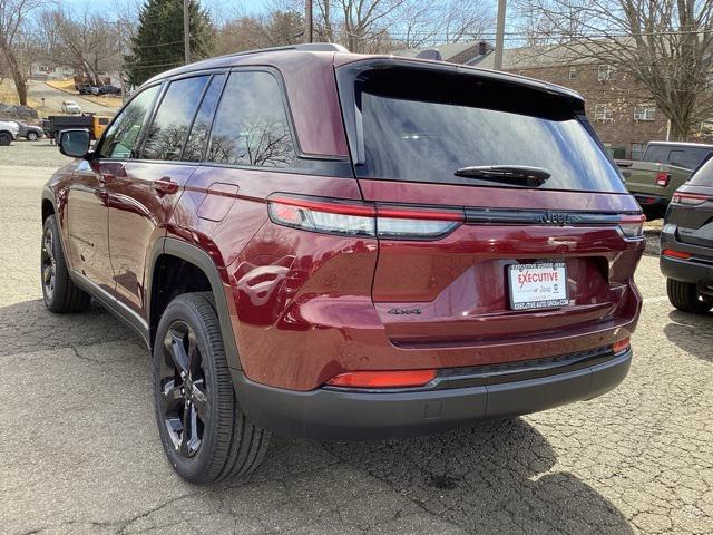 new 2025 Jeep Grand Cherokee car, priced at $37,915