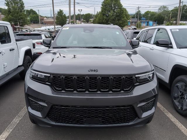new 2025 Jeep Grand Cherokee car, priced at $44,911