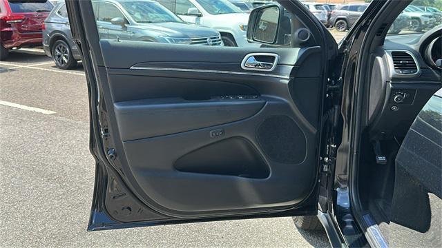 used 2022 Jeep Grand Cherokee car, priced at $29,997