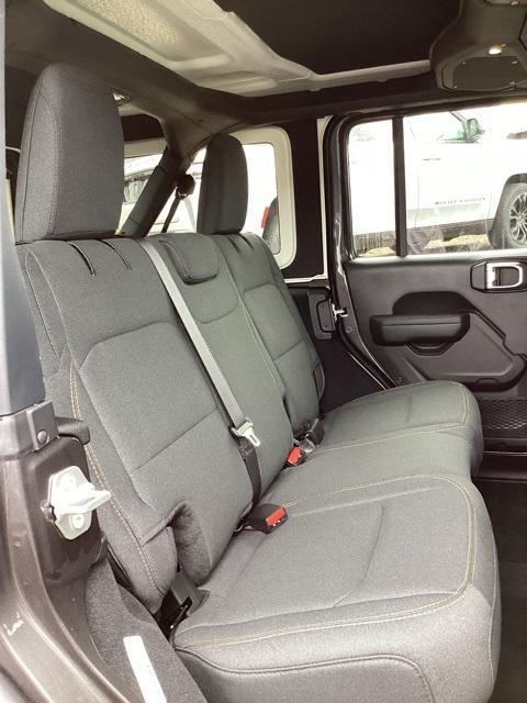 new 2025 Jeep Wrangler car, priced at $43,001