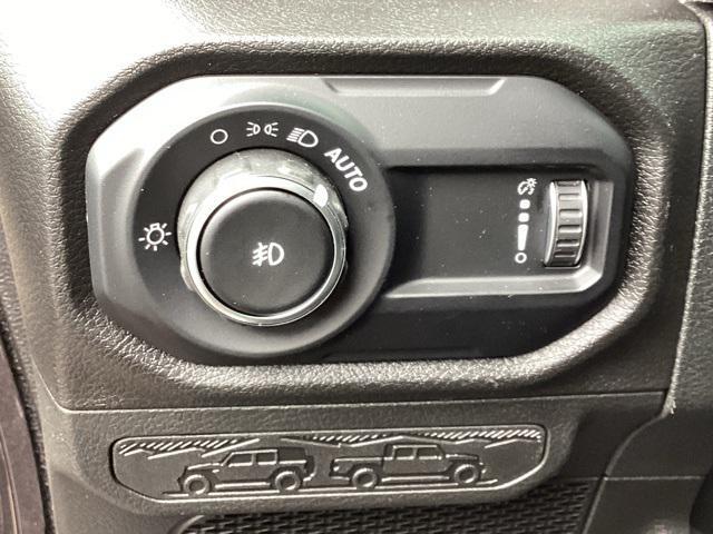new 2025 Jeep Wrangler car, priced at $43,001