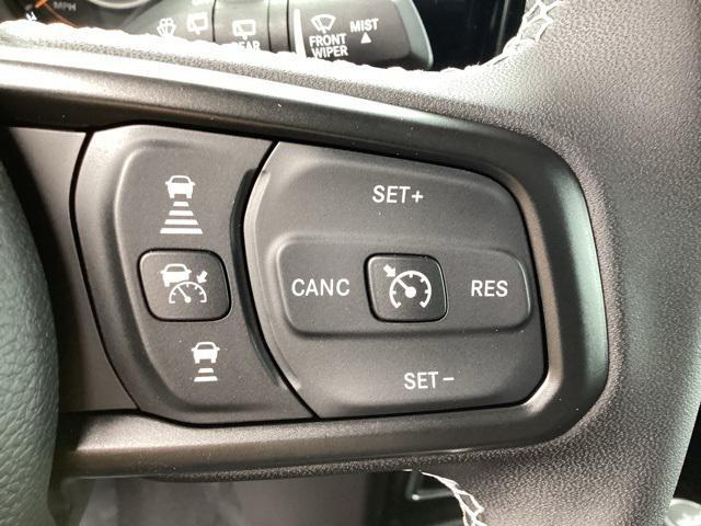 new 2025 Jeep Wrangler car, priced at $43,001