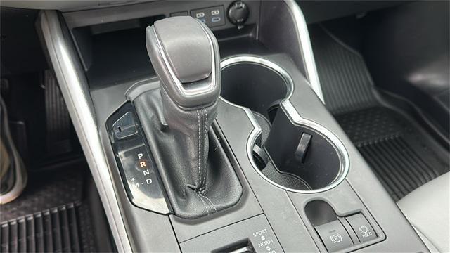 used 2022 Toyota Highlander car, priced at $36,932