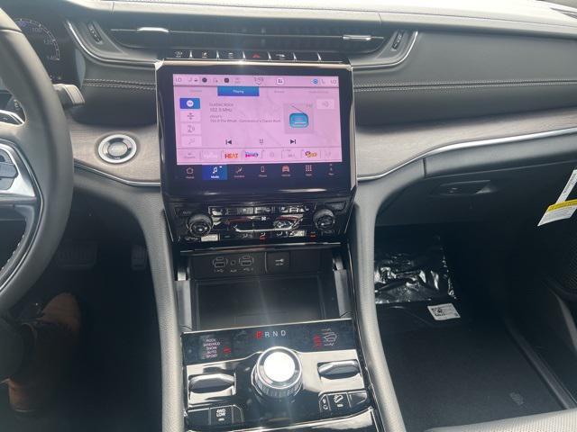 new 2025 Jeep Grand Cherokee car, priced at $59,693