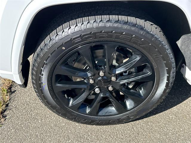 used 2022 Jeep Grand Cherokee car, priced at $29,535