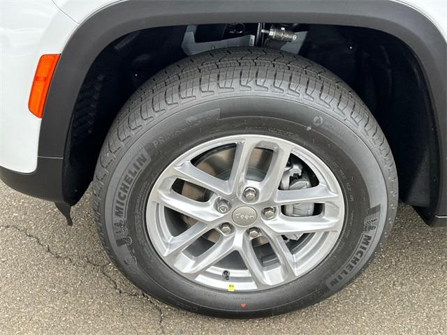 new 2025 Jeep Grand Cherokee car, priced at $41,325