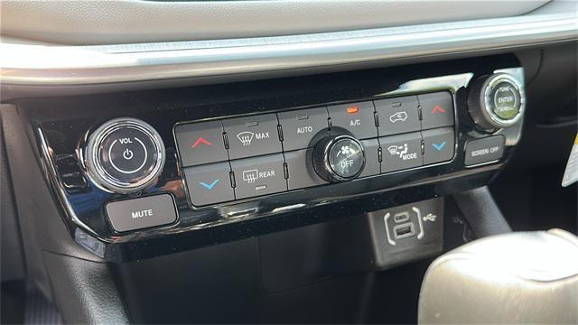 new 2025 Jeep Compass car, priced at $30,778