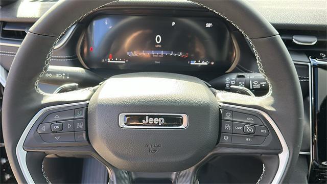 new 2025 Jeep Grand Cherokee car, priced at $41,920