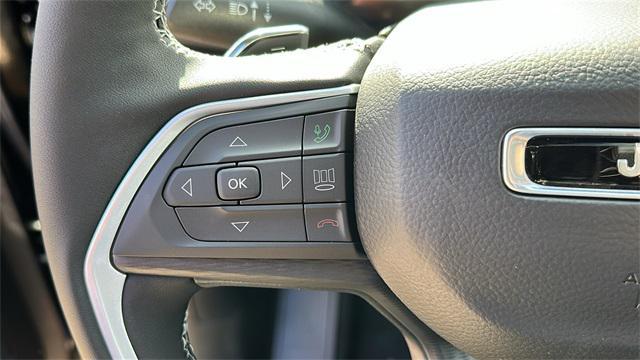 new 2025 Jeep Grand Cherokee car, priced at $41,920