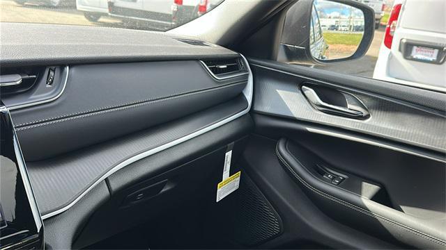 new 2025 Jeep Grand Cherokee car, priced at $41,920