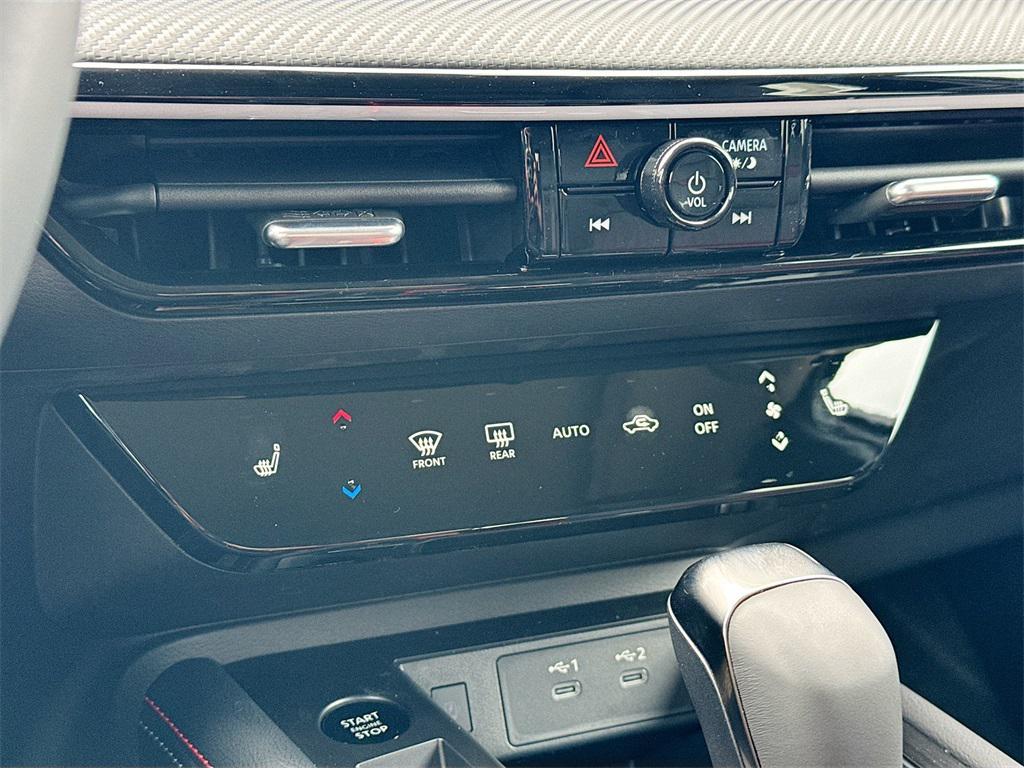 new 2025 Nissan Kicks car, priced at $29,987