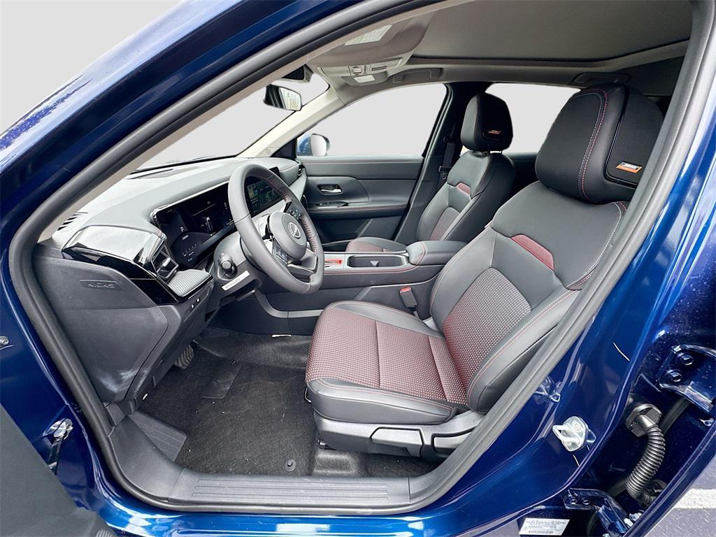 new 2025 Nissan Kicks car, priced at $29,987