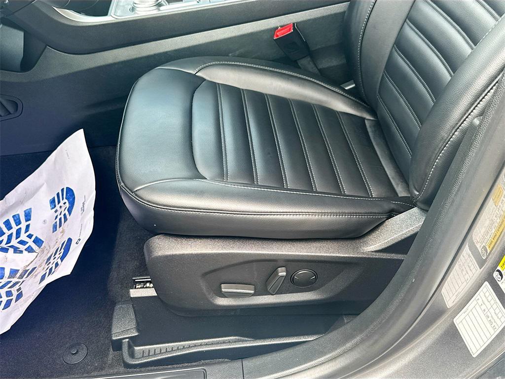 used 2024 Ford Edge car, priced at $24,986
