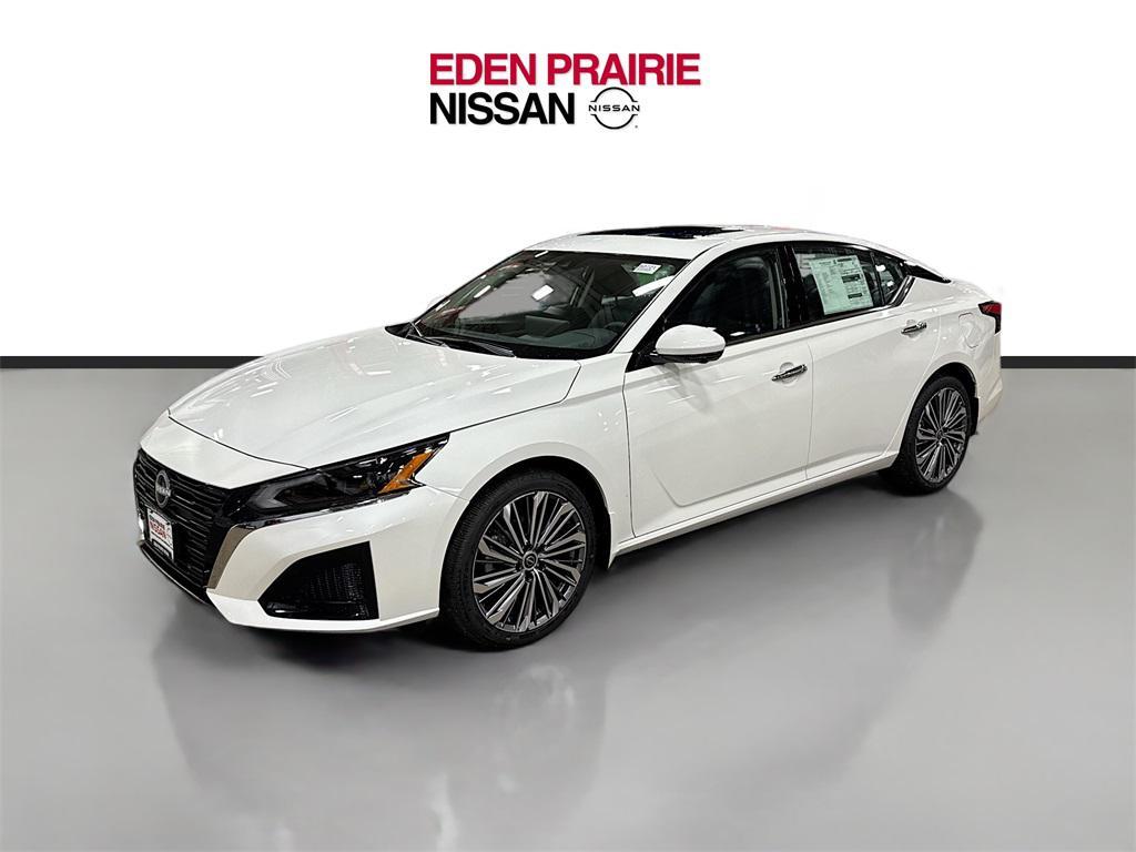 new 2025 Nissan Altima car, priced at $35,651
