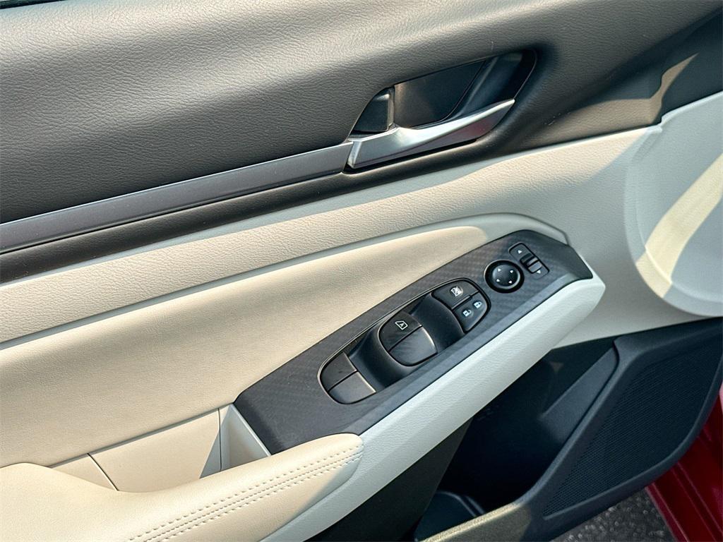 used 2022 Nissan Altima car, priced at $22,993