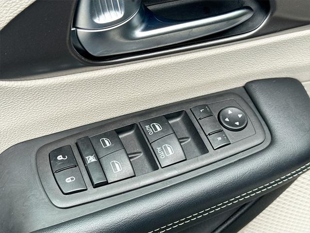 used 2023 Chrysler Pacifica car, priced at $24,979