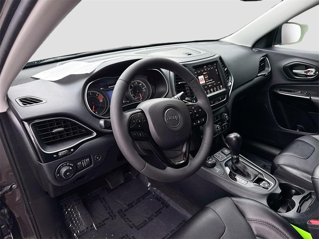 used 2023 Jeep Cherokee car, priced at $22,979