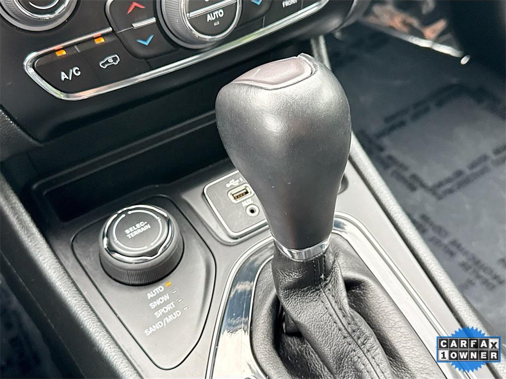 used 2023 Jeep Cherokee car, priced at $20,499