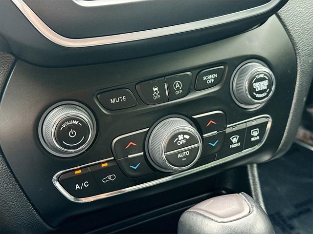 used 2023 Jeep Cherokee car, priced at $24,487