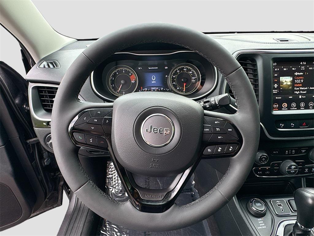 used 2023 Jeep Cherokee car, priced at $22,979