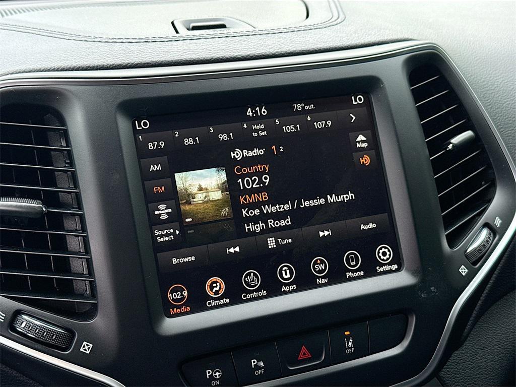 used 2023 Jeep Cherokee car, priced at $22,979