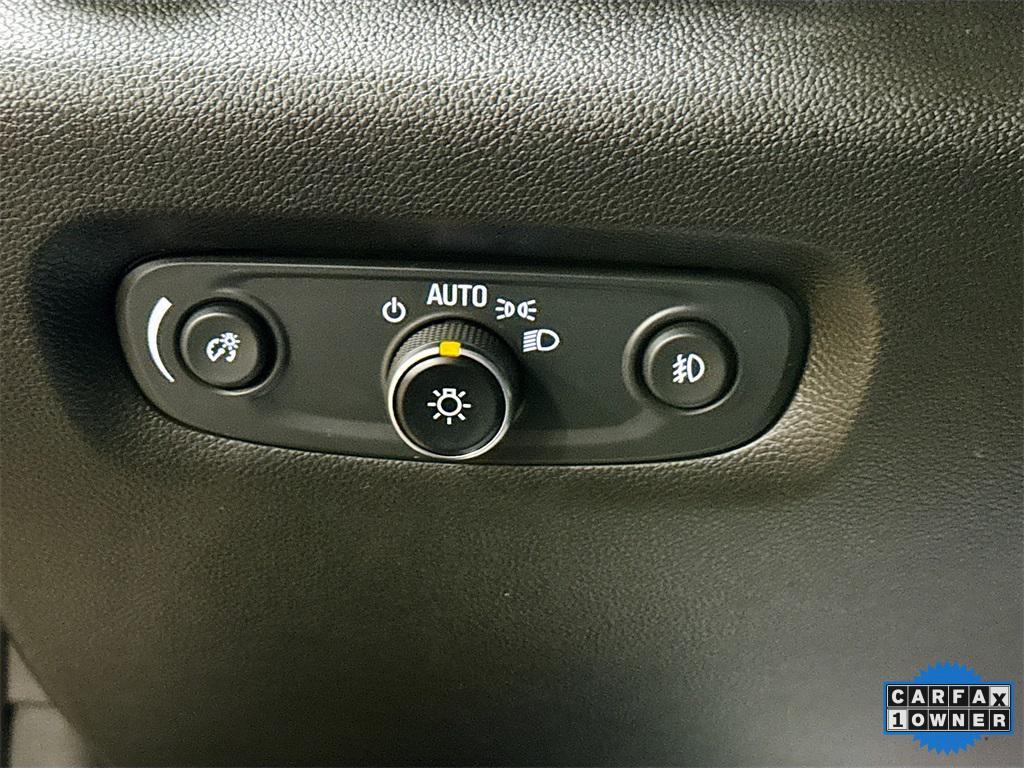 used 2021 Chevrolet Traverse car, priced at $22,847