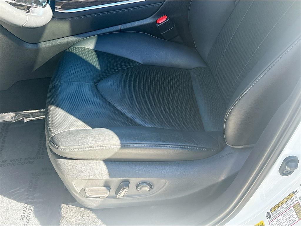 used 2020 Toyota Highlander car, priced at $34,627