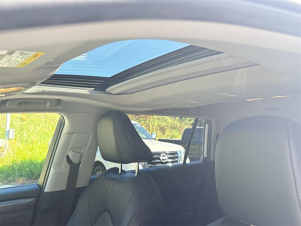 used 2020 Toyota Highlander car, priced at $34,627