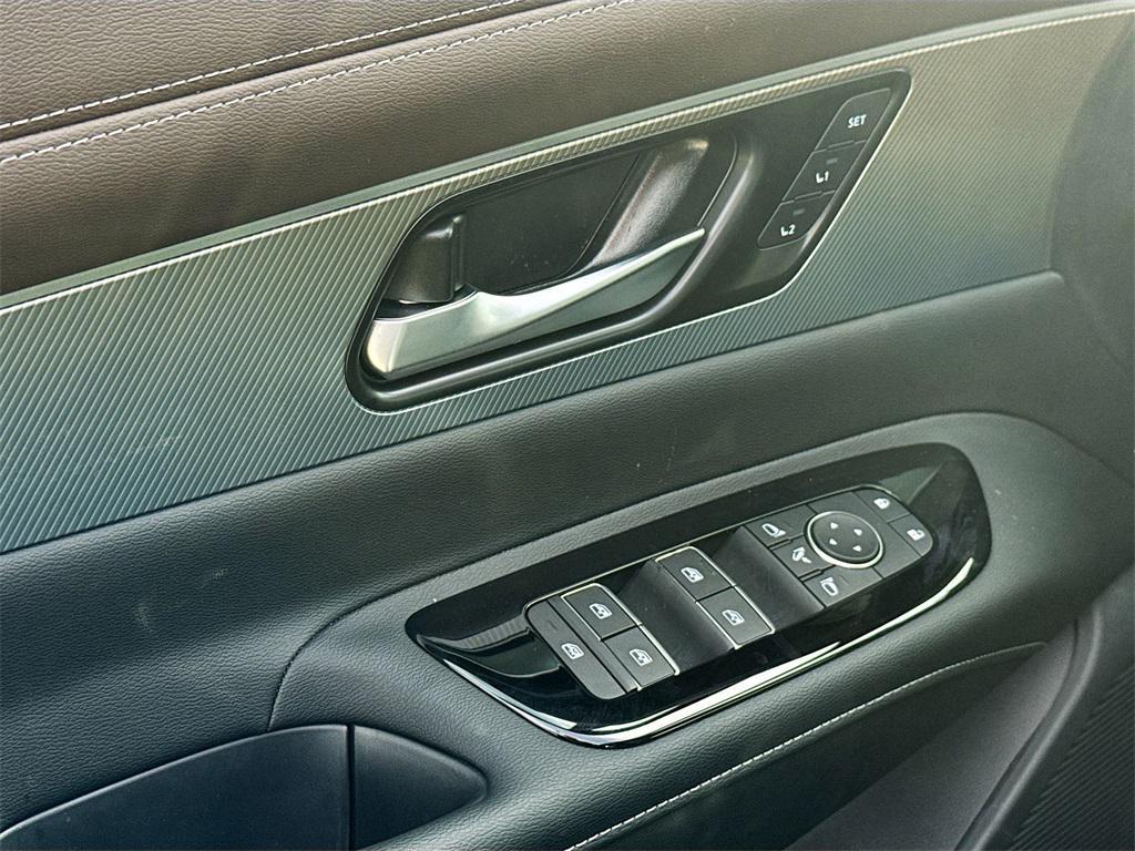 new 2025 Nissan Murano car, priced at $44,032