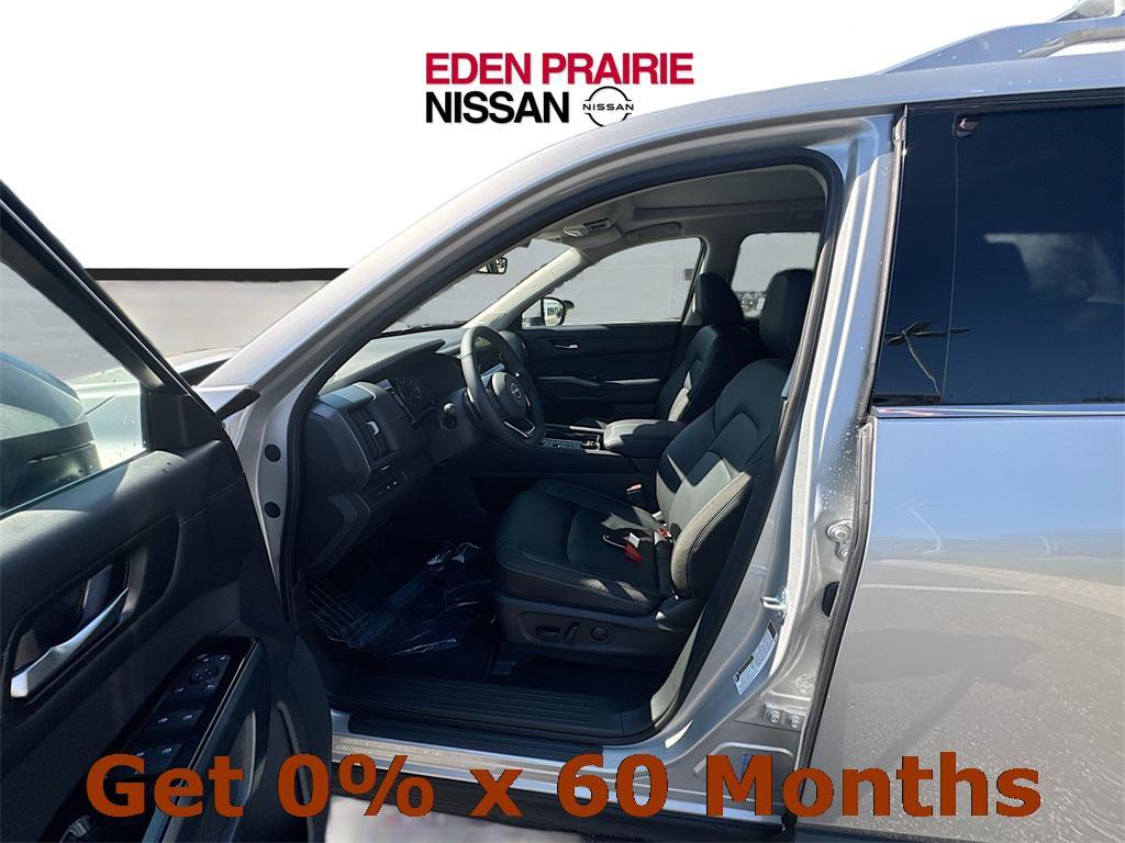 new 2025 Nissan Pathfinder car, priced at $41,321