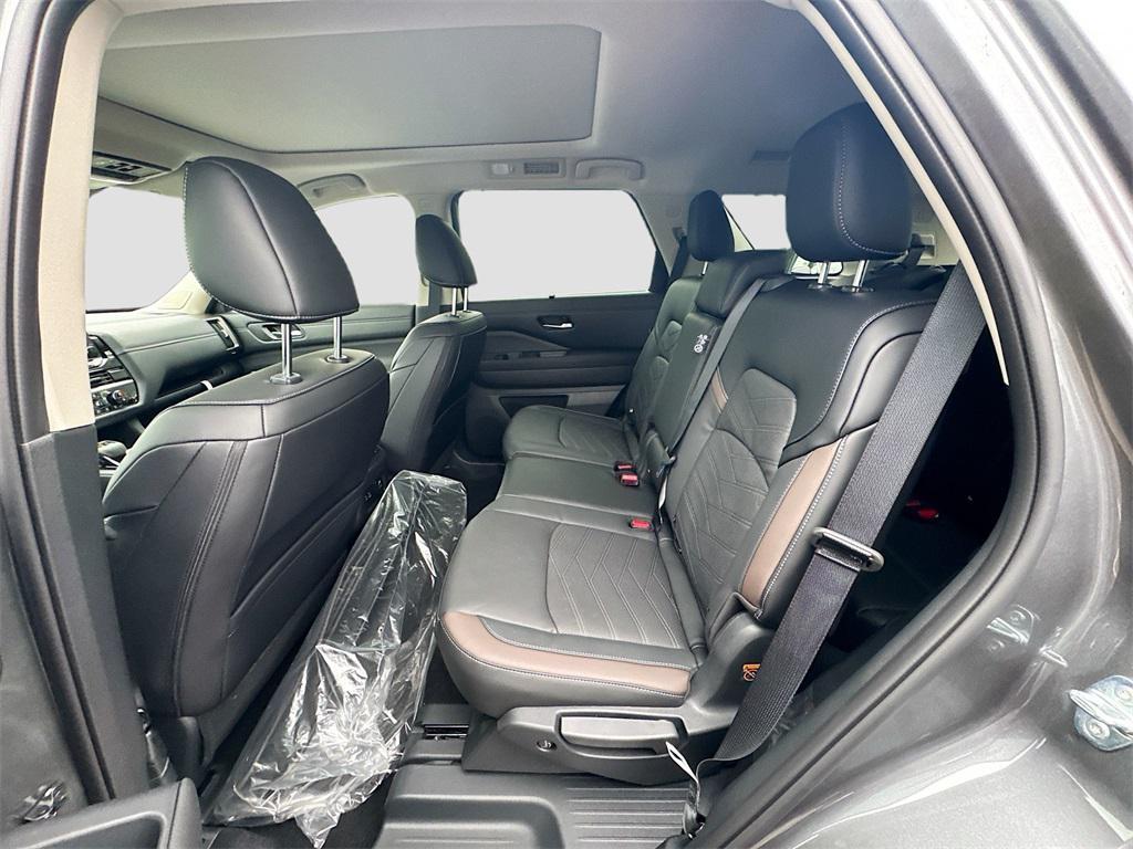 new 2025 Nissan Pathfinder car, priced at $45,345