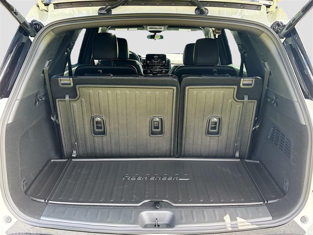 new 2025 Nissan Pathfinder car, priced at $44,152