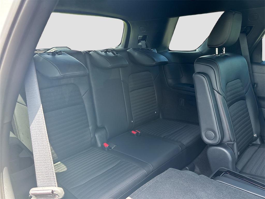 new 2025 Nissan Pathfinder car, priced at $44,152