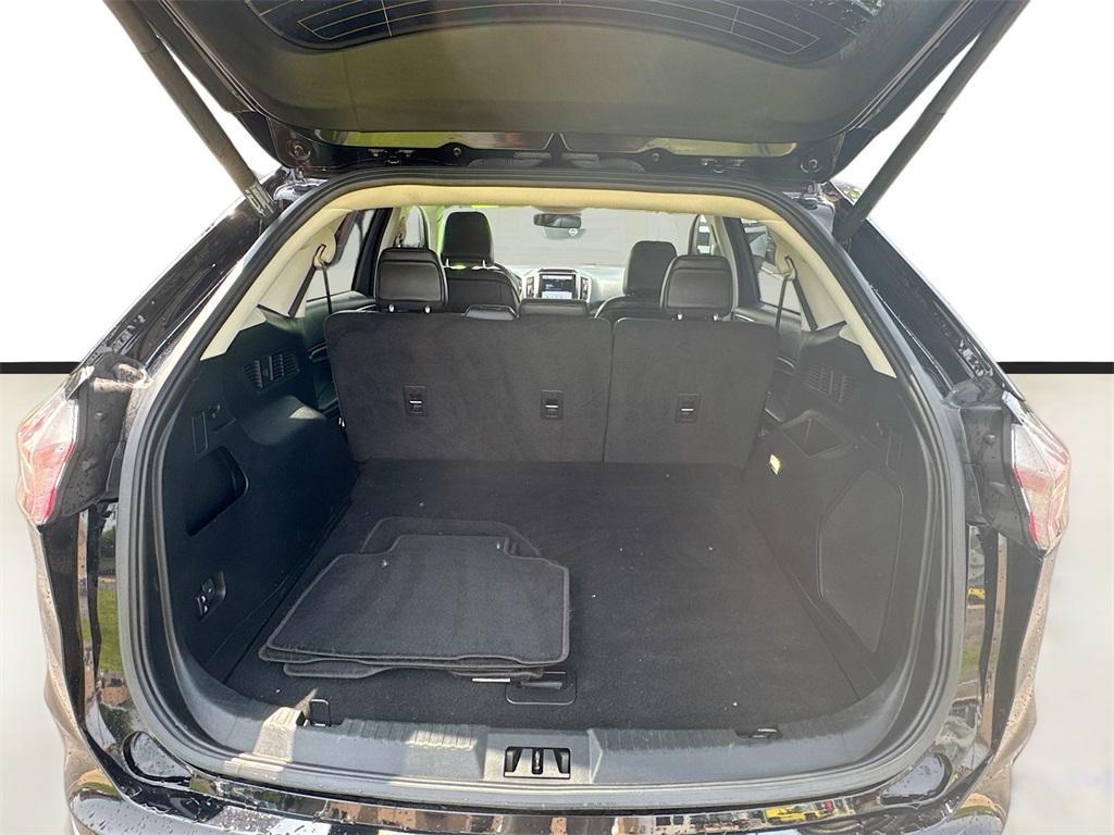 used 2022 Ford Edge car, priced at $22,989