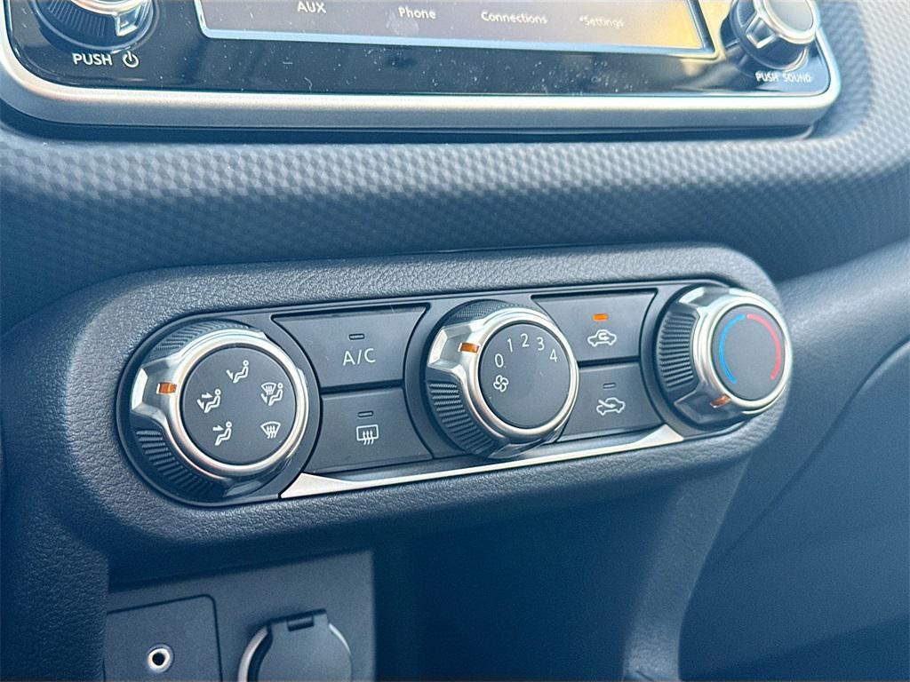 new 2025 Nissan Kicks car, priced at $23,547